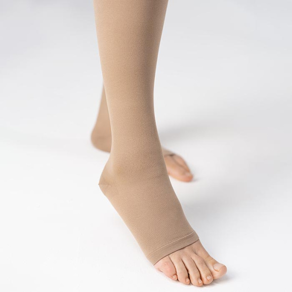 Компрессионные чулки от варикоза с открытым носком 1 класс бежевые TK.330 VivaLife ТК.330.11  VivaLife